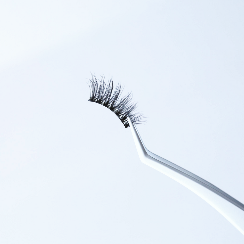 Non-Stick Eyelash Tweezers